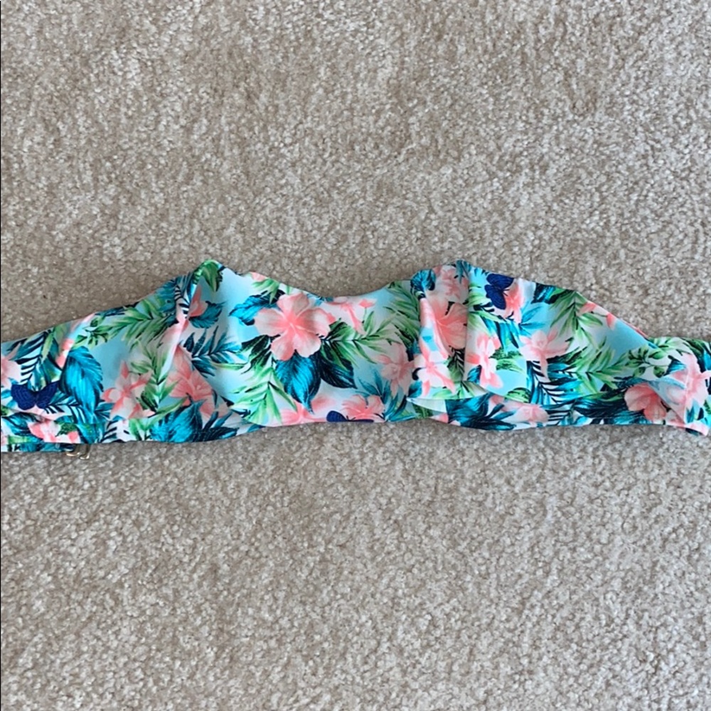 Forever 21 Ruffled Bandeau Top